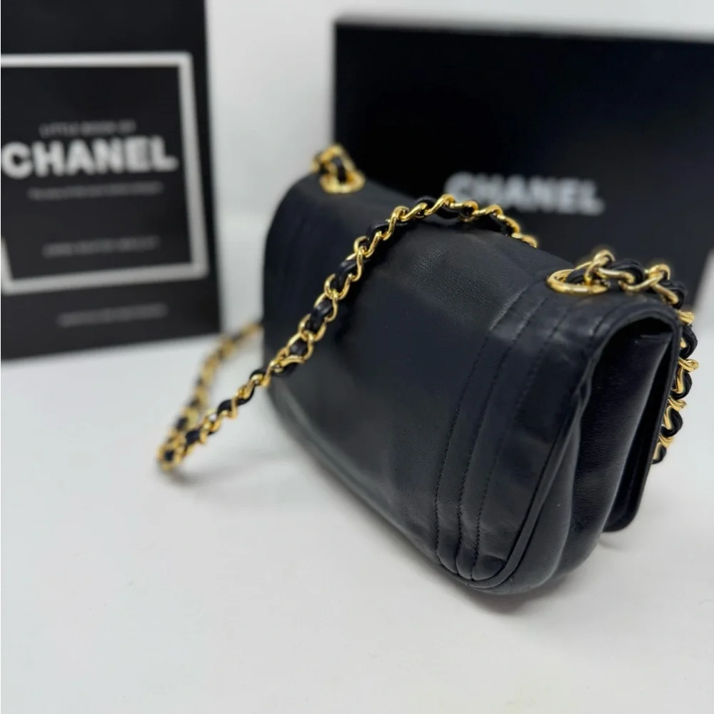 Chanel Timeless CC Lambskin 24k gold-plated Chain Bag - Picture 3 of 8